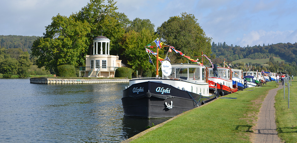 Piper Boats Dutch Style Barge