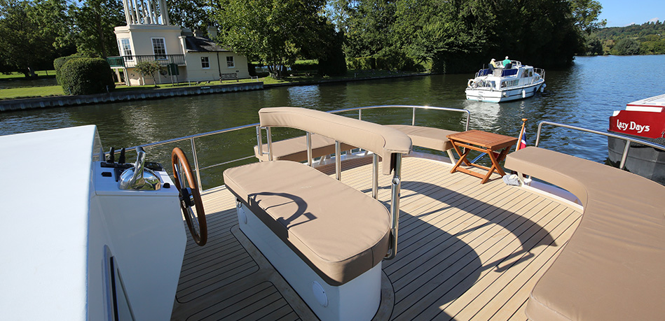 Piper Boats Luxemotor Class Dutch Barge