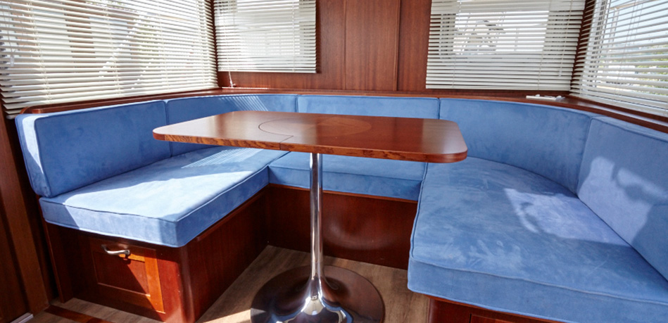 Wheel House Dinette 49L Luxemotor Class Dutch Barge