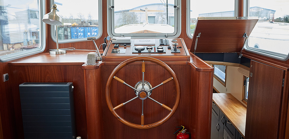 Helm 57N Nivernais Class Dutch Barge