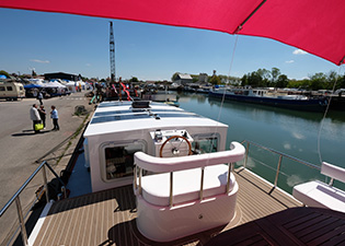 Upper Helm 65L Luxemotor Class Dutch Barge